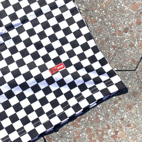 Supreme x Hanes Checkered Tee - Picture 4 of 4